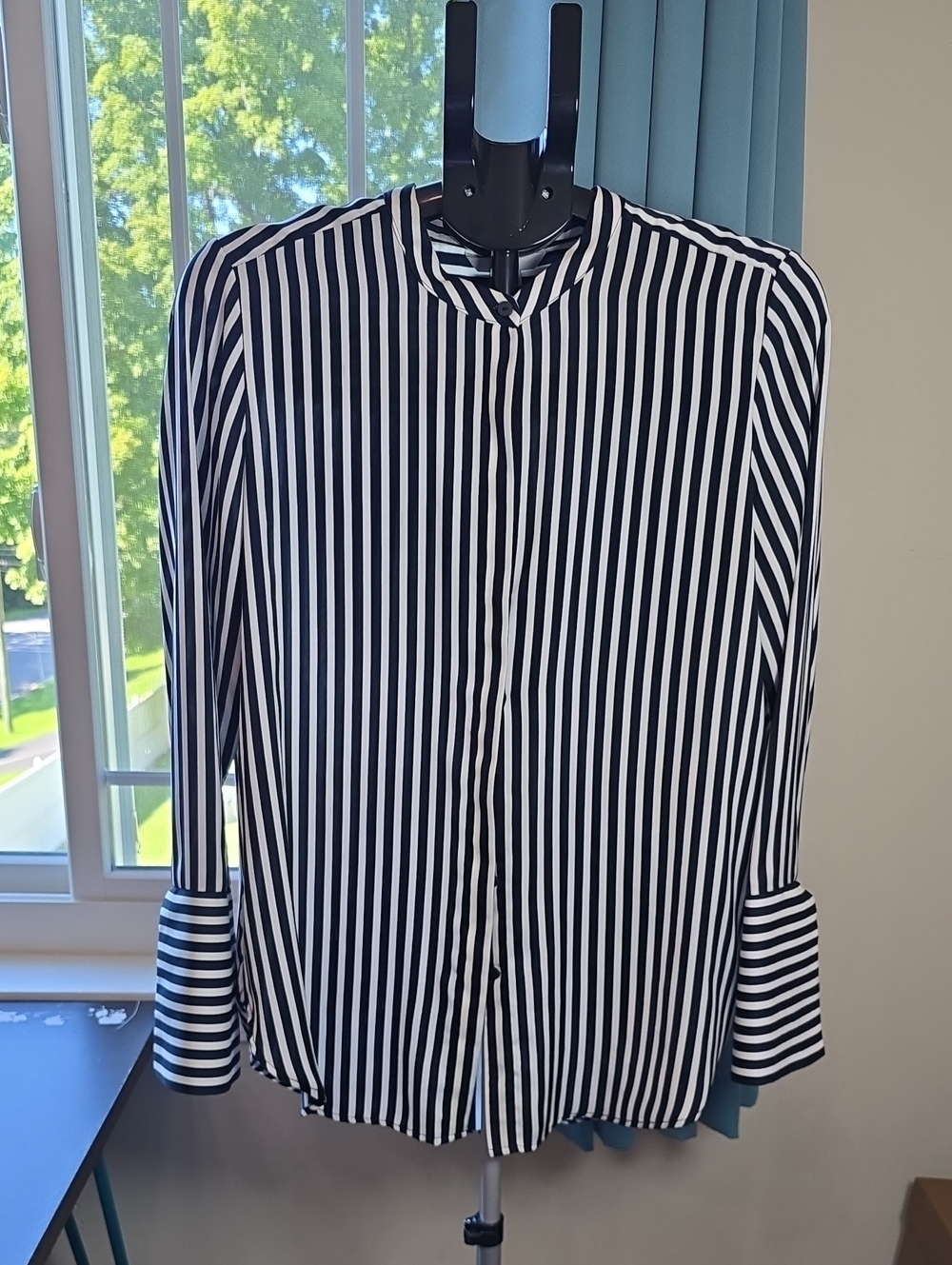 H&M Blue and White Vertical Stripe Button-Down Shirt Size 8